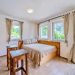 Ferienhaus2, Ideal Fuer 2 Paare Und , Terrasse, 85m2, 2 Baeder, Aktivurlaub Am Und In Den Bergen