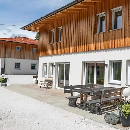 2ferienhaus, Ideal Fuer 2 Paare Und , Terrasse, 85m2, 2 Baeder, Aktivurlaub Am Und In Den Bergen 度假居